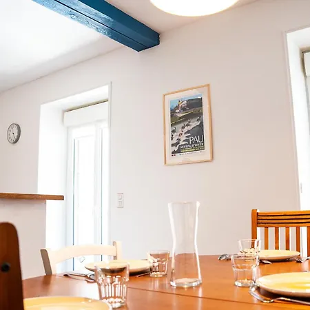 Διαμέρισμα Wonderhost, Spacieux Et Calme En Coeur De Pau