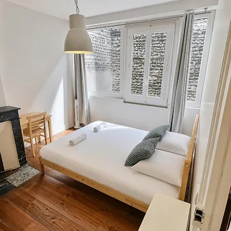 아파트 Wonderhost, Spacieux Et Calme En Coeur De